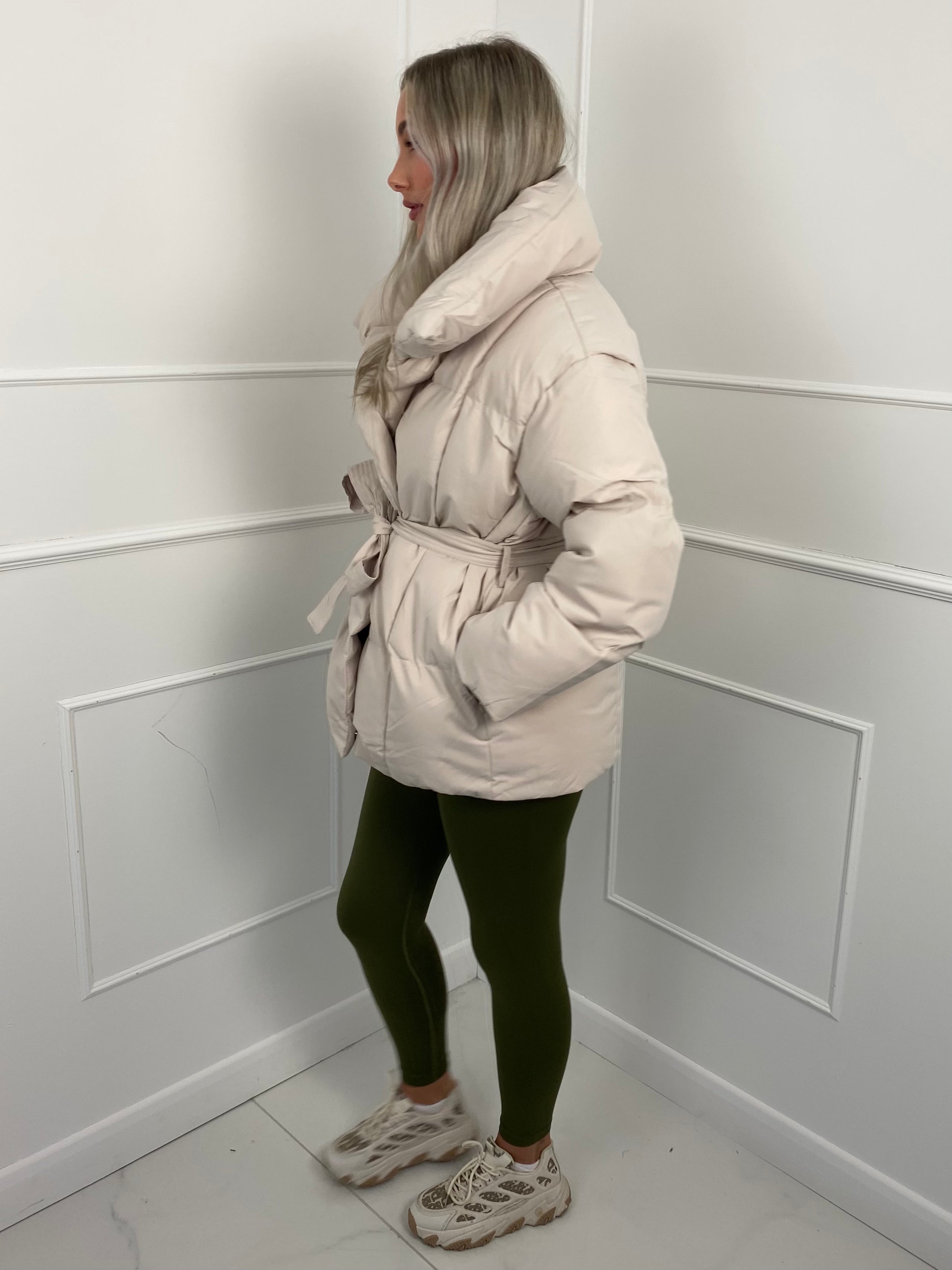 Sophia Elegance Belted Puffer