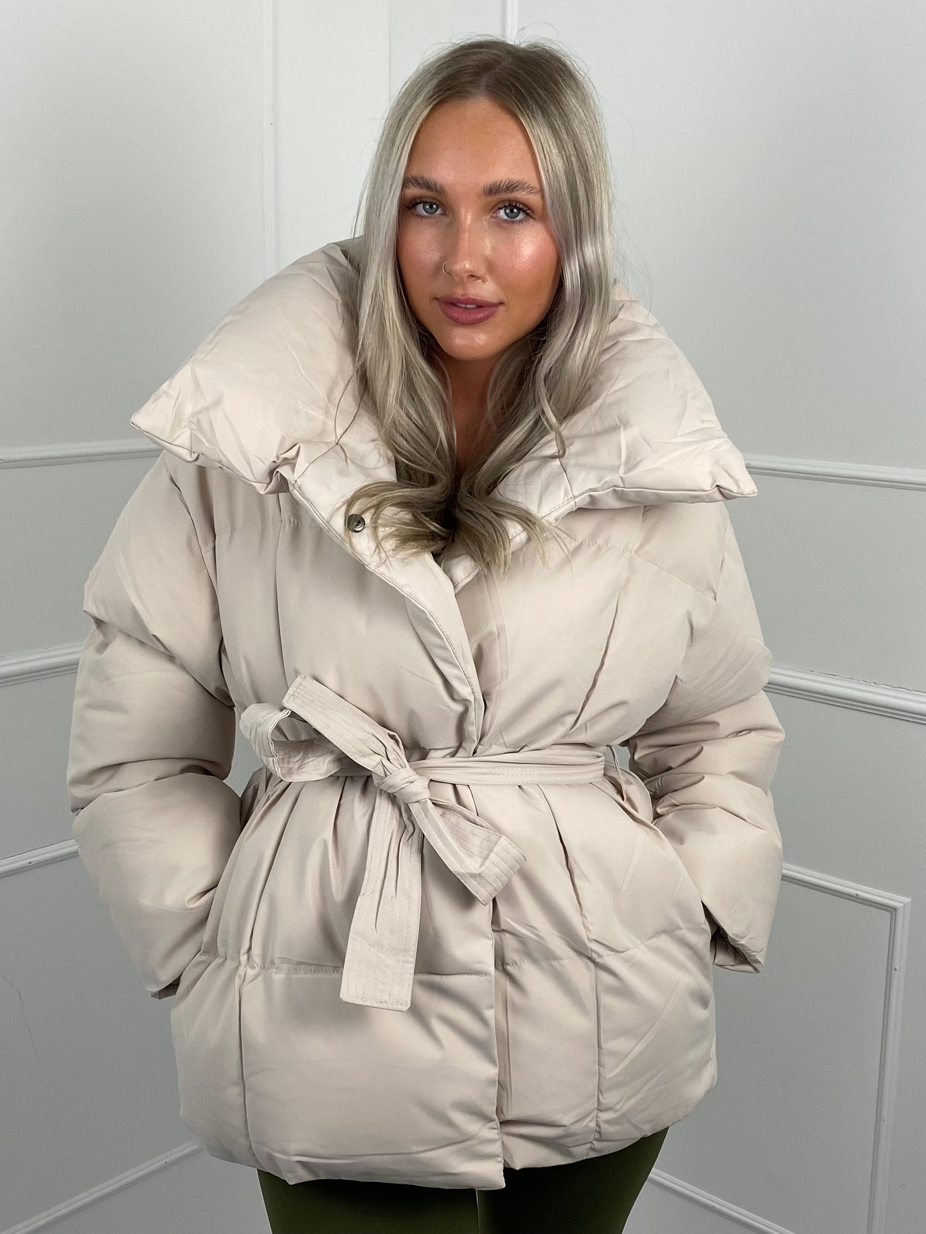 Sophia Elegance Belted Puffer